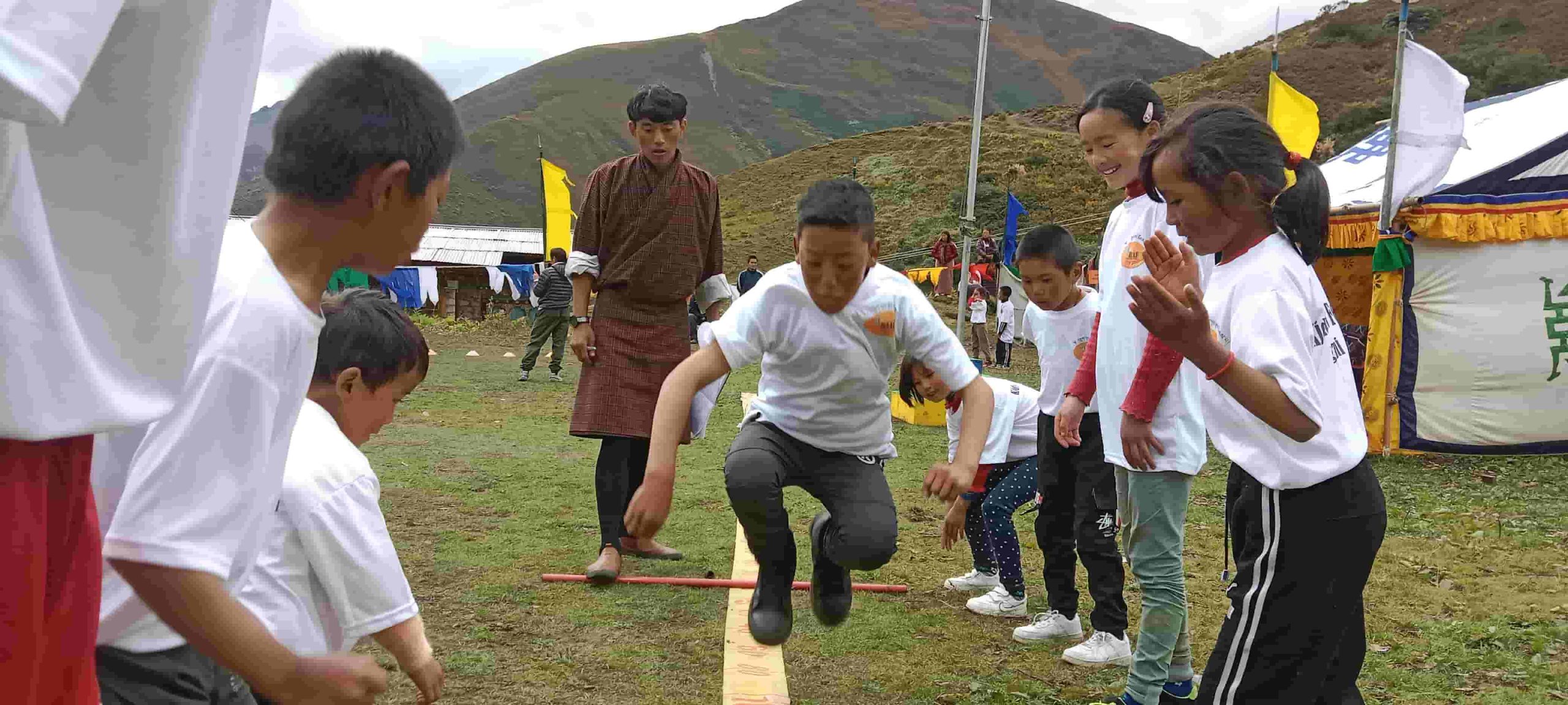 Lingzhi Lower Secondary School